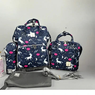 LEQUEEN 7th Generation Diaper Bag Set
شنطة حفاضات LEQUEEN الجيل السابع
LEQUEEN Uni-Blue Baby Bag
Spacious baby bag with accessories
شنطة حفاضات واسعة مع ملحقات
حقيبة أطفال مضادة للماء
Best diaper bag set for parents
شنطة مميزة للأمهات والآباء
Lightweight baby travel bag set
حقيبة عملية للأمهات الجدد
سعر شنطة LEQUEEN الجيل السابع
Diaper bag with bottle holder & mat
شنطة أطفال شيك وعملية