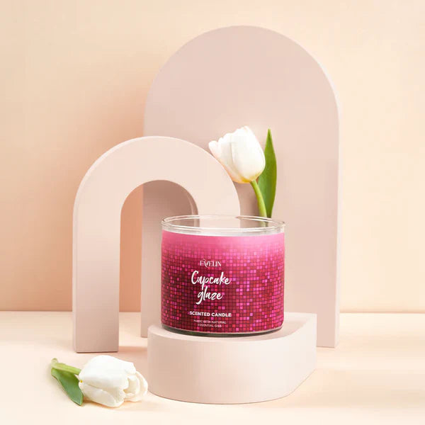 شمعة فافلين كب كيك
شمعة برائحة الفانيليا
شموع حلوى منزلية
شمعة فواحة فاخرة
Favelin candle
Cupcake scented candle
Vanilla glaze aroma
Sweet home fragrance