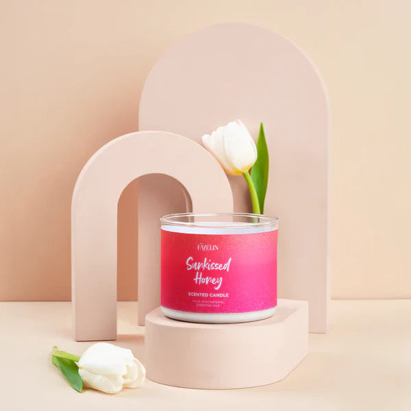 شمعة فافلين صن كيسد
شمعة عطرية فاخرة
رائحة صيفية دافئة
شمعة للديكور والاسترخاء
Favelin candle
Sunkissed scented candle
Luxury home fragrance
Warm summer scent